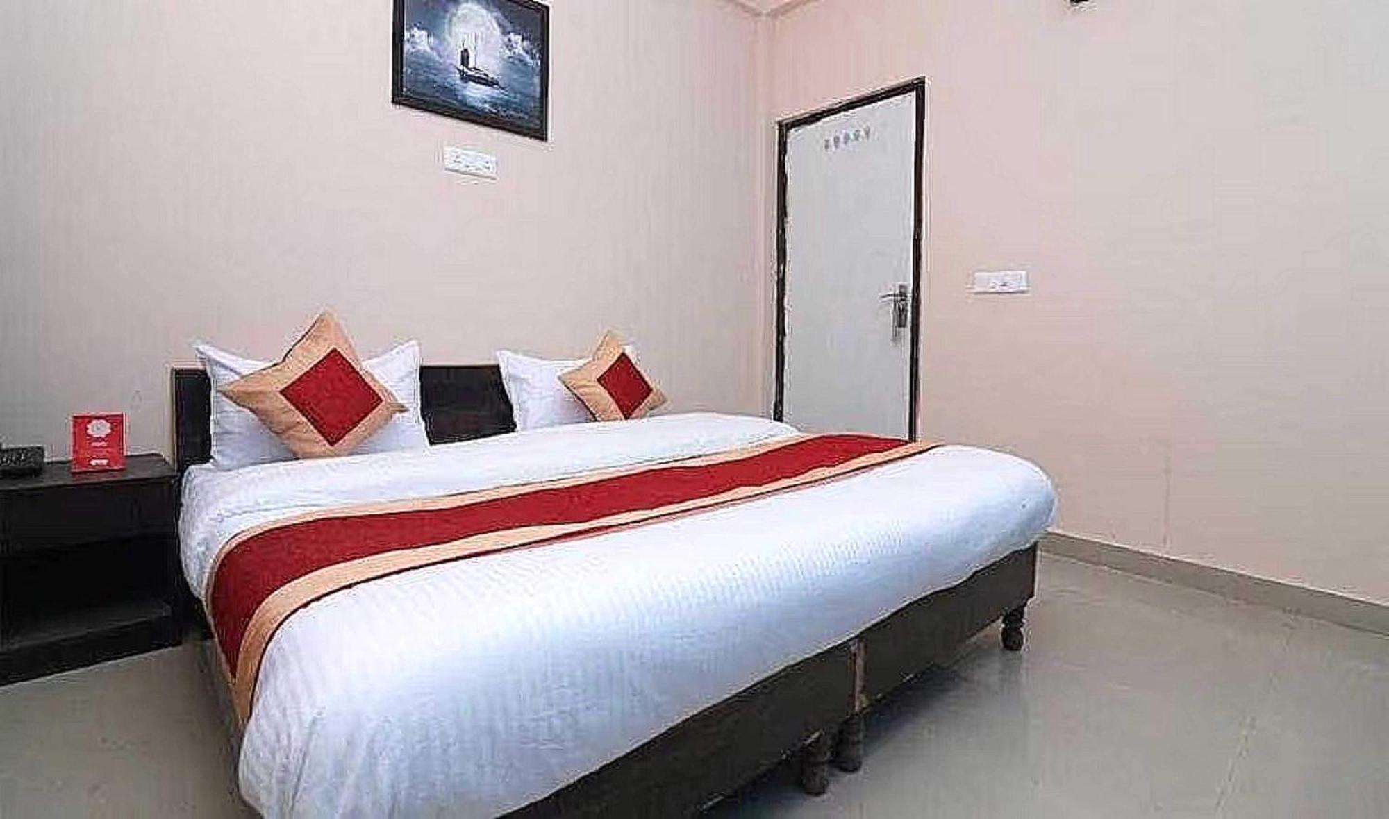 Hotel O Rl Residency Ghaziabad Esterno foto